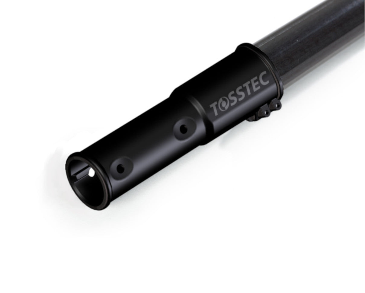 Triovaladapter schwarz an Teleskopstange montiert mit TOSSTEC Logo