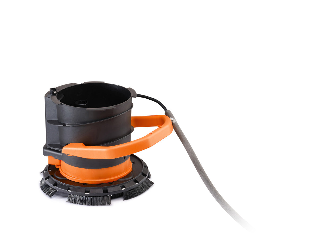 Der TOSSTEC Biopoolroboter TT-SR als Handgerät ohne Filterung Rückseite ohne Schwimmer