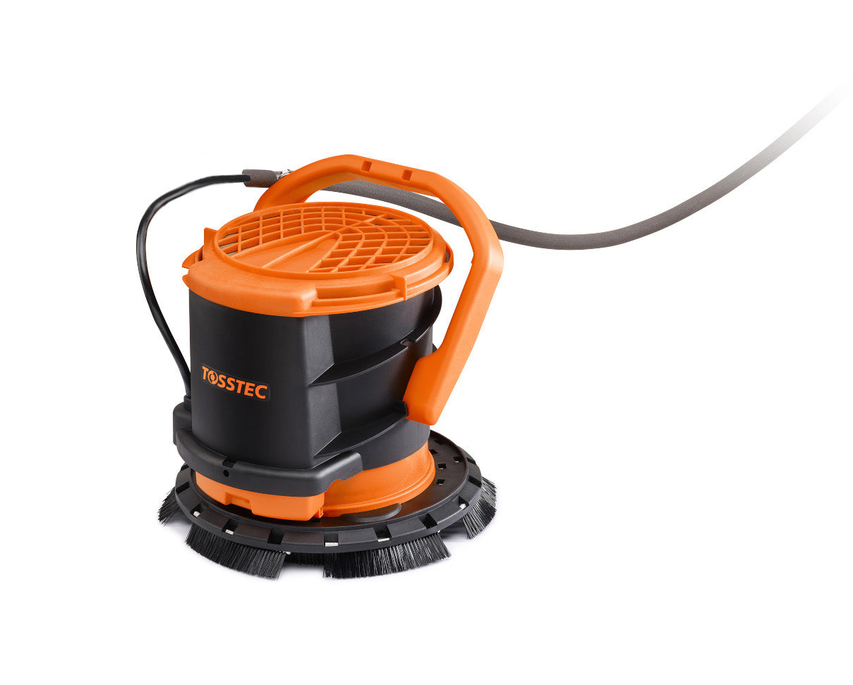 Der TOSSTEC Biopoolroboter TT-BS als Handgerät mit Filterung Griff von oben
